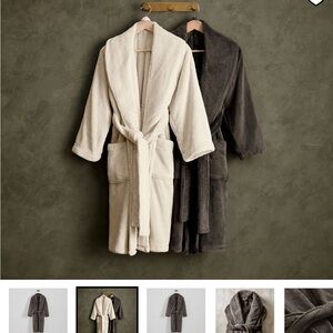 NWT Pottery Barn Cloud Nine Robe in Cream